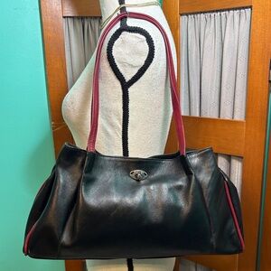 Elegant Colombian Black and Red Leather vintage  shoulder Bag